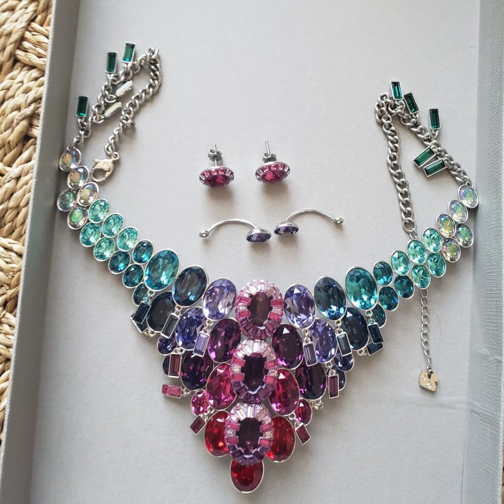 Swarovski Set, necklace and earrings
